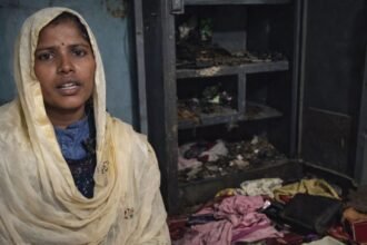 Ambedkar Nagar Theft in Shamsuddinpur village under Samanpur police station area.