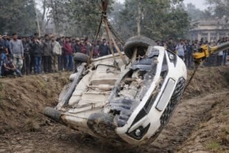 haswar-car-fell-into-canal-accident