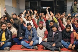 nhm-staff-protest-jalalpur-chc