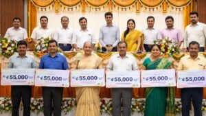 टीचर्स सेल्फ केयर टीम की कन्यादान योजना के तहत 8 शिक्षकों को ₹55-₹55 हजार का चेक प्रदान