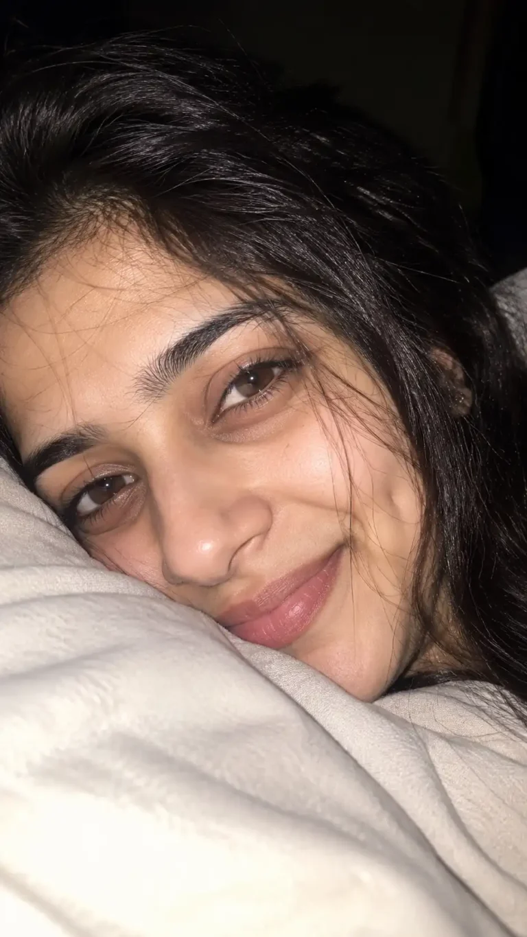 Intimate Night Portrait AI Photo Prompt